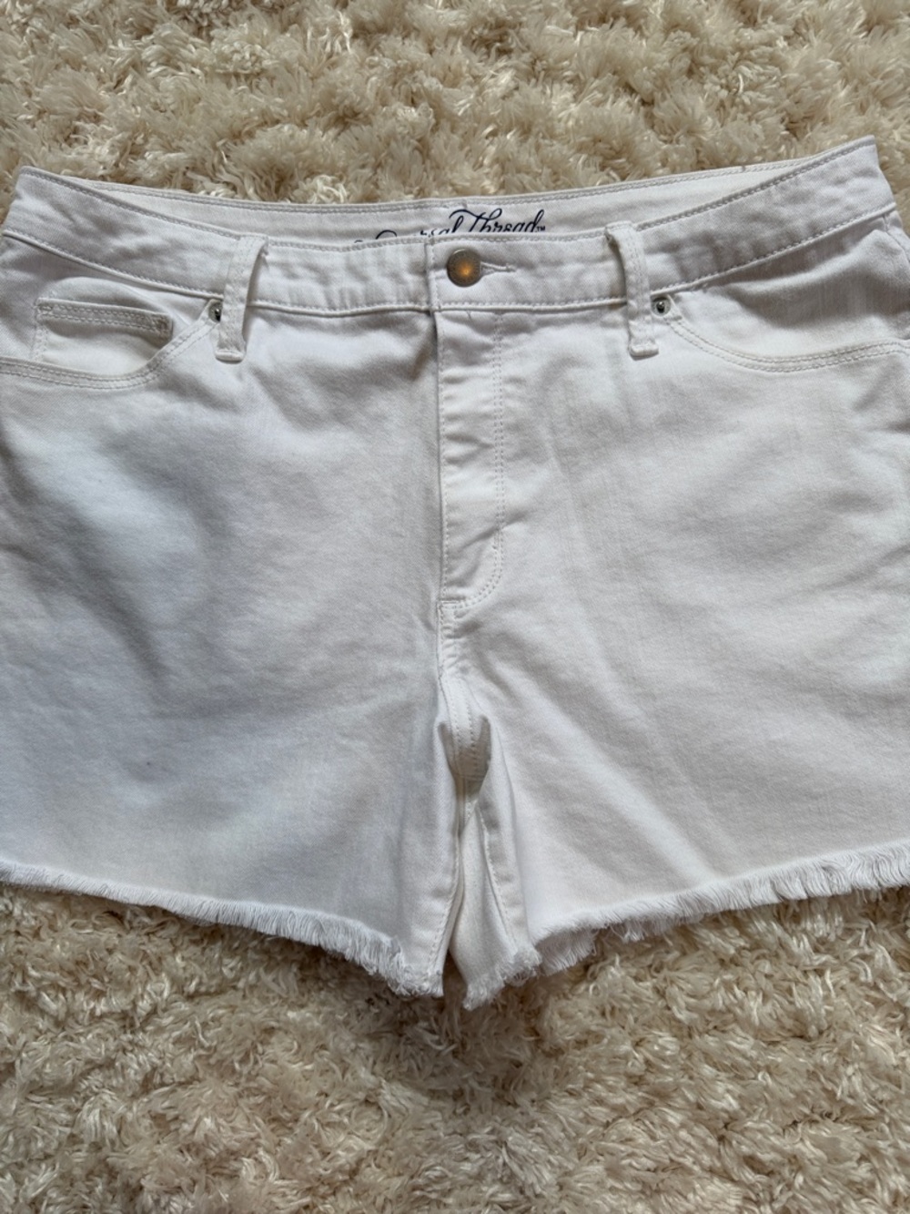 Universal Thread White High Rise Midi Denim Shorts Size 14 Raw Hem Stretch